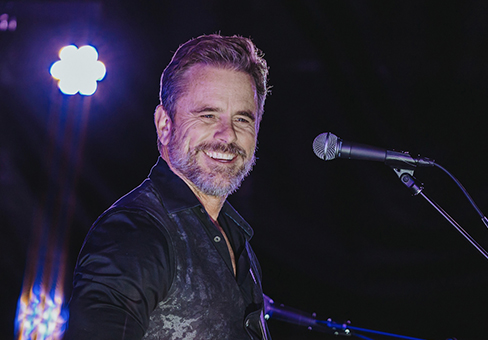 Charles Esten